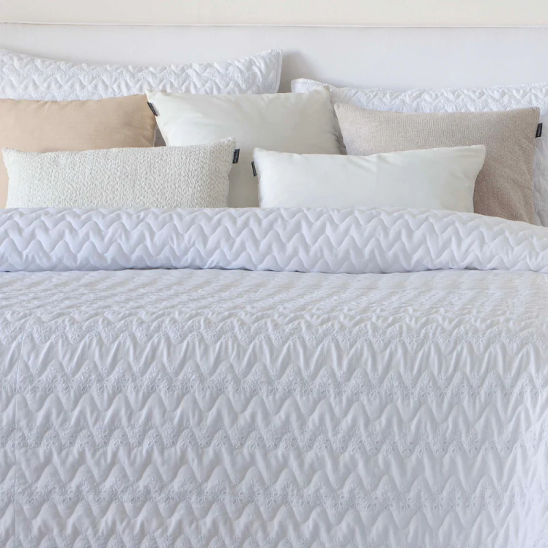 Colcha bouti blanca cosida Lorea de FUN DECO - Imagen 2