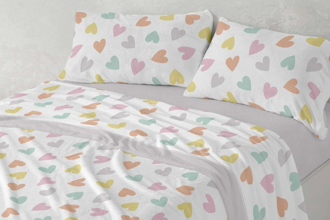 Sábana Coralina con corazones modelo TRC992 de Burrito Blanco